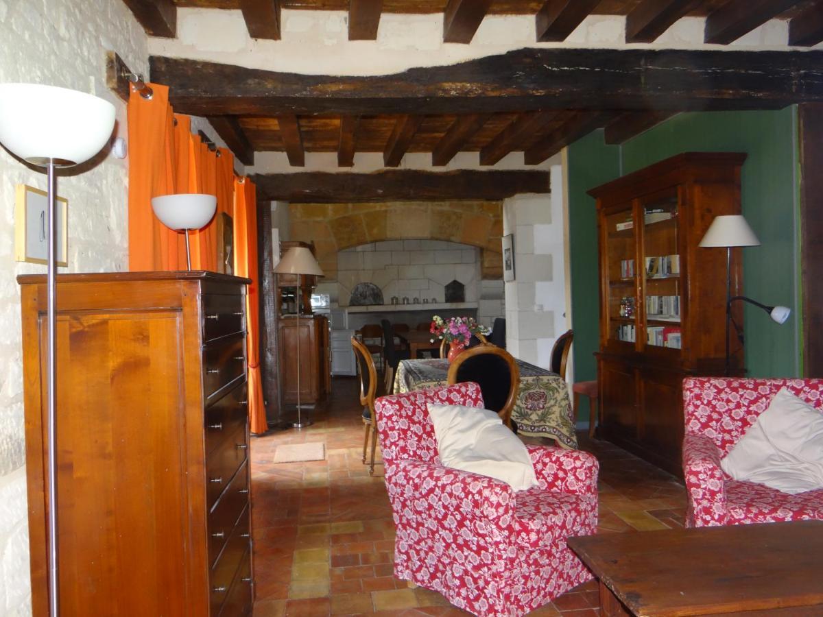 Gite Du Manoir Des Roches Saires Exterior foto